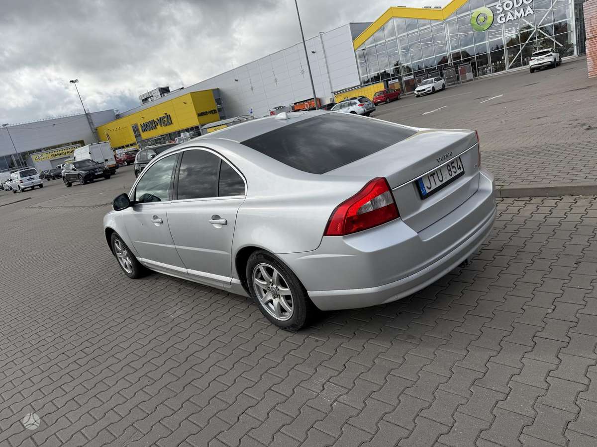 Volvo S80, 2.4 l., Седан