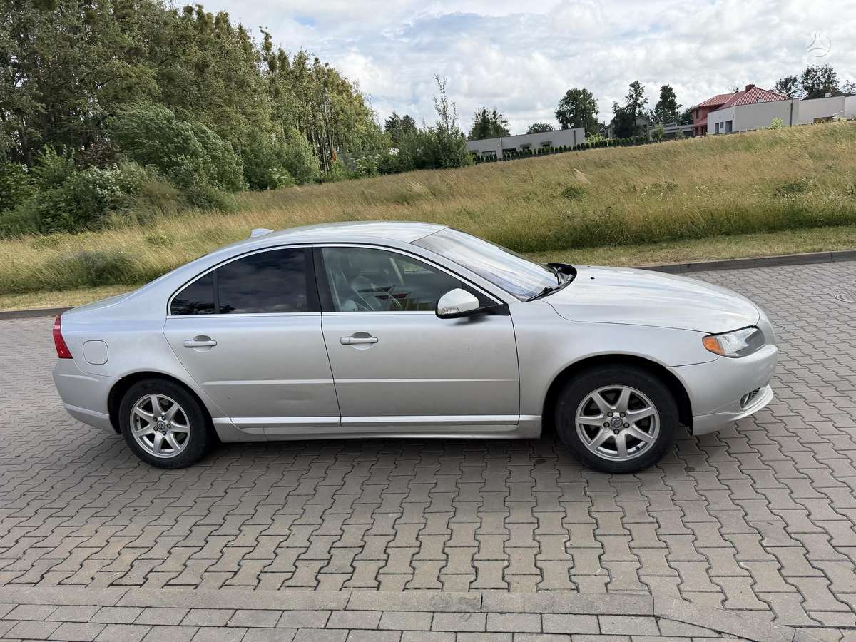 Volvo S80, 2.4 l., Седан