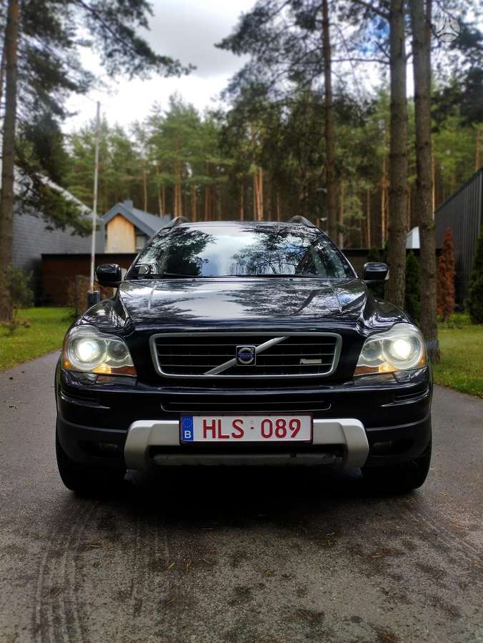 Volvo XC90 - 1