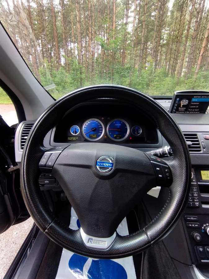 Volvo XC90 - 12