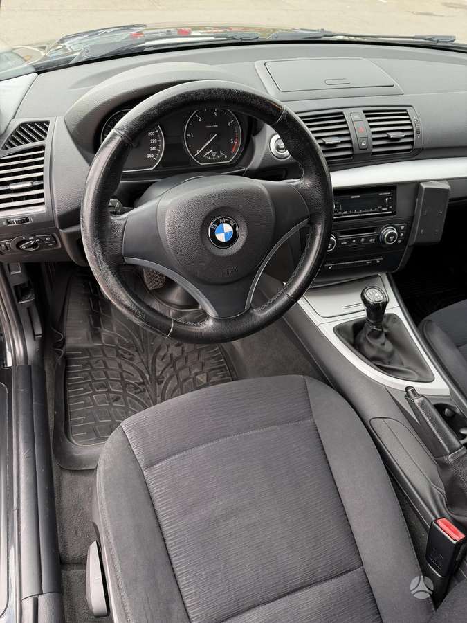 BMW 120, 2.0 l., hatchback