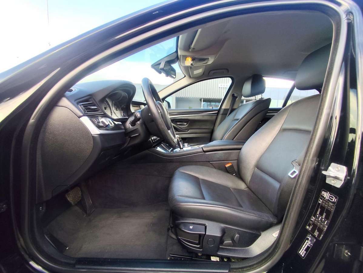 BMW 520, 2.0 l., Седан