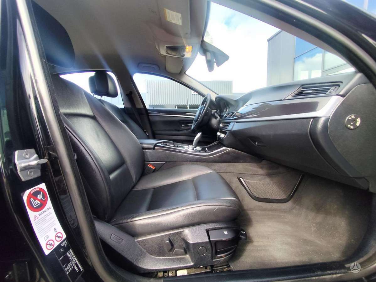 BMW 520, 2.0 l., Седан