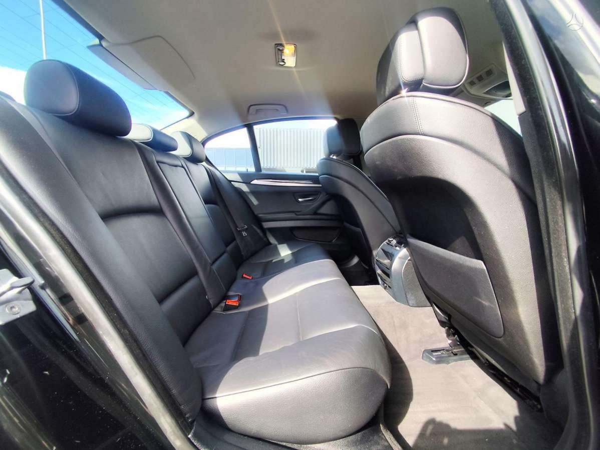 BMW 520, 2.0 l., Седан