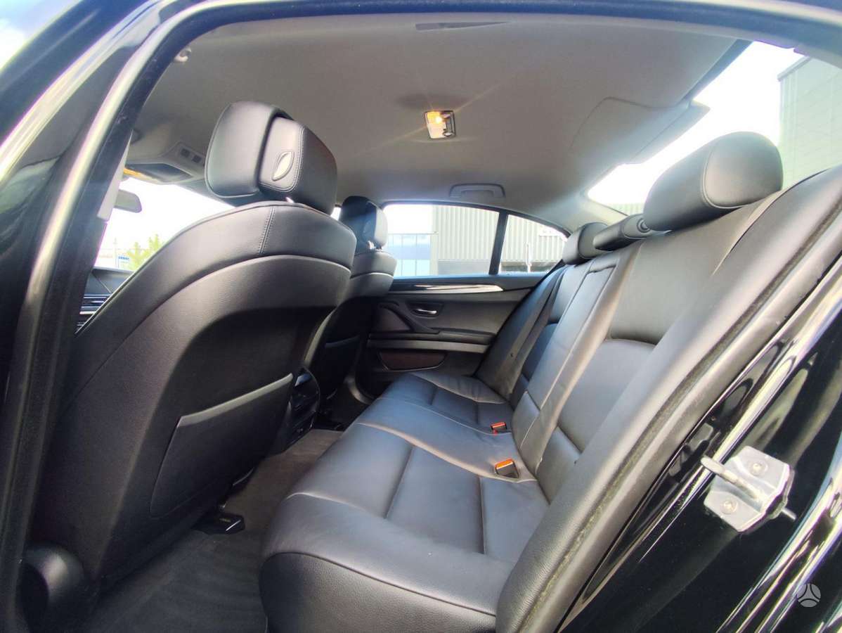 BMW 520, 2.0 l., Седан