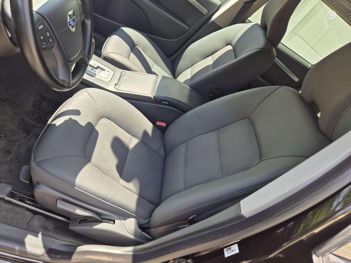 Volvo V70, 2.4 l., Универсал