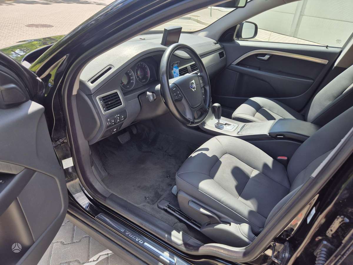 Volvo V70, 2.4 l., wagon