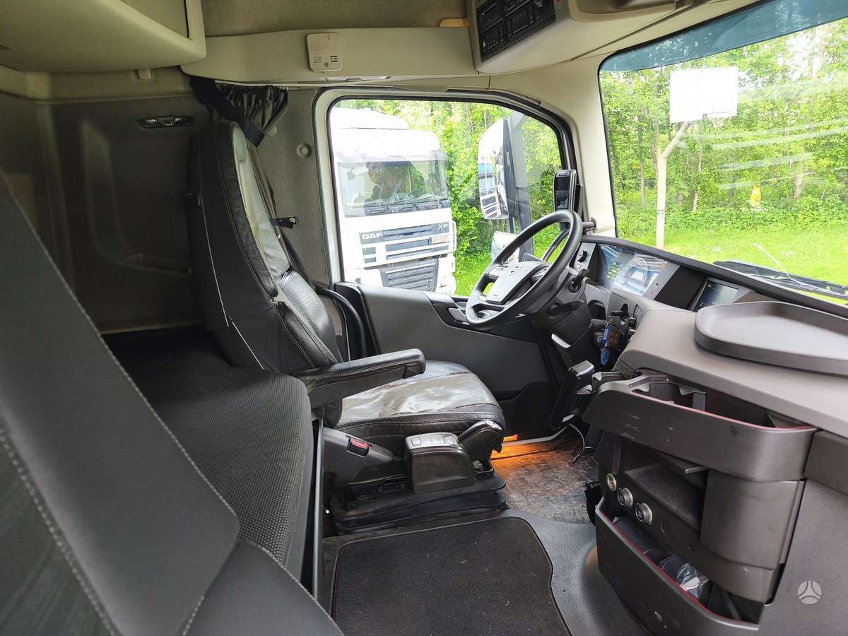 Volvo FH540, cab-chassis trucks