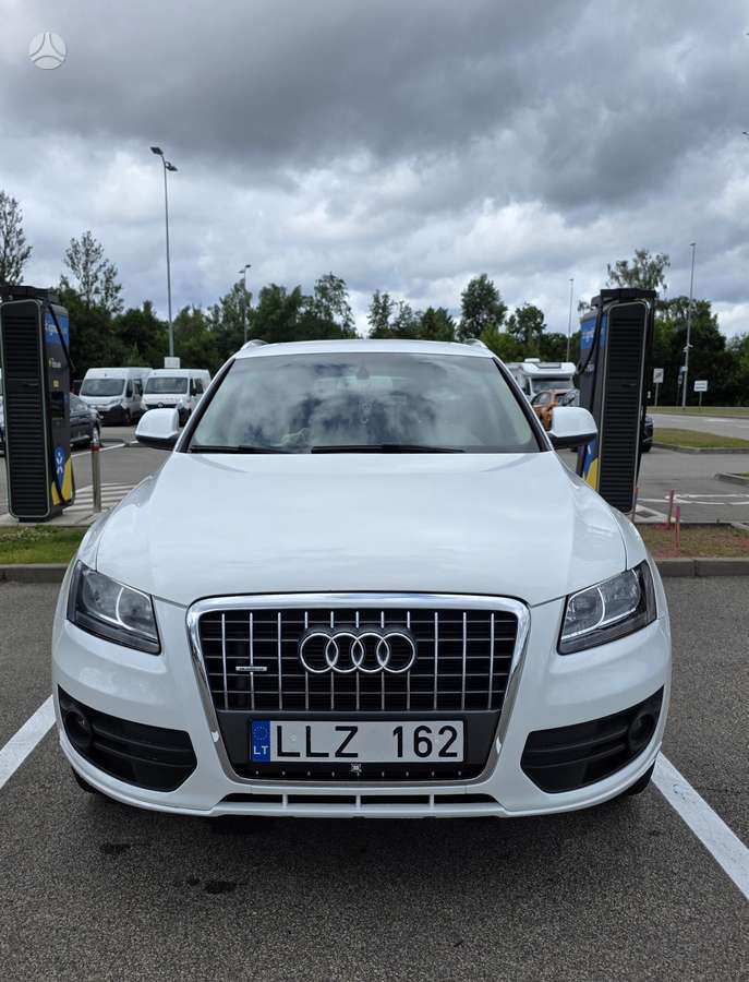 Audi Q5, 2.0 l., Внедорожник / Кроссовер