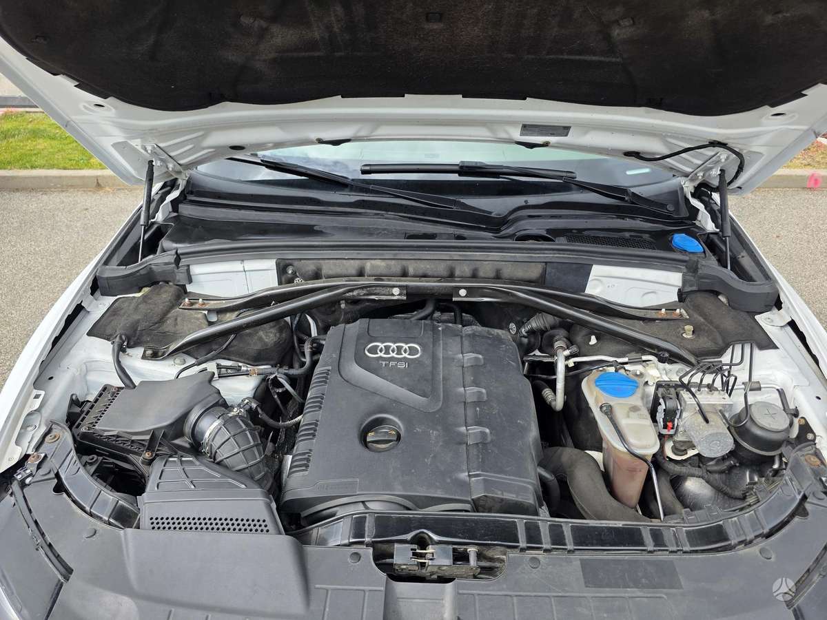 Audi Q5, 2.0 l., Внедорожник / Кроссовер