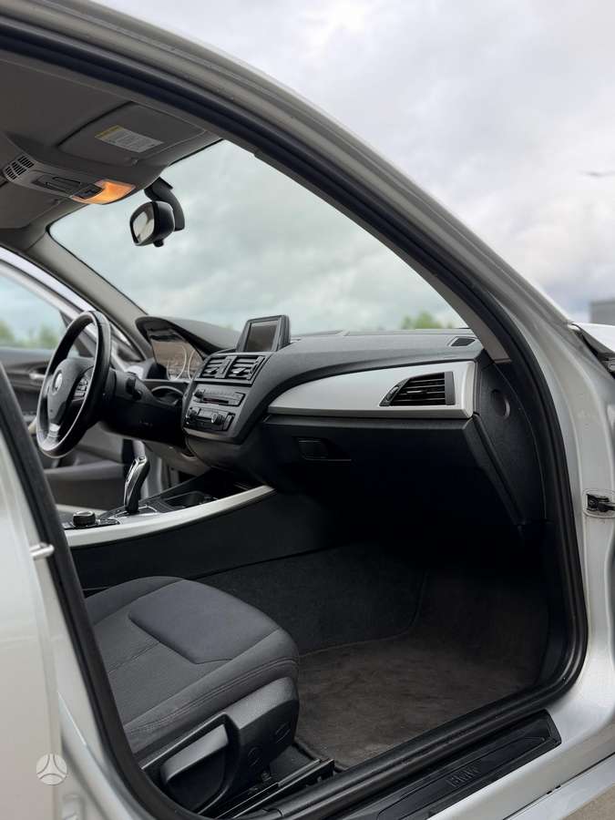 BMW 116, 1.6 l., Хэтчбек