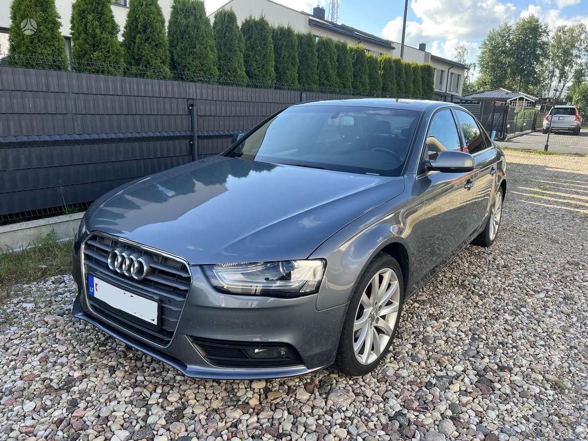 Audi A4, 2.0 l., Седан