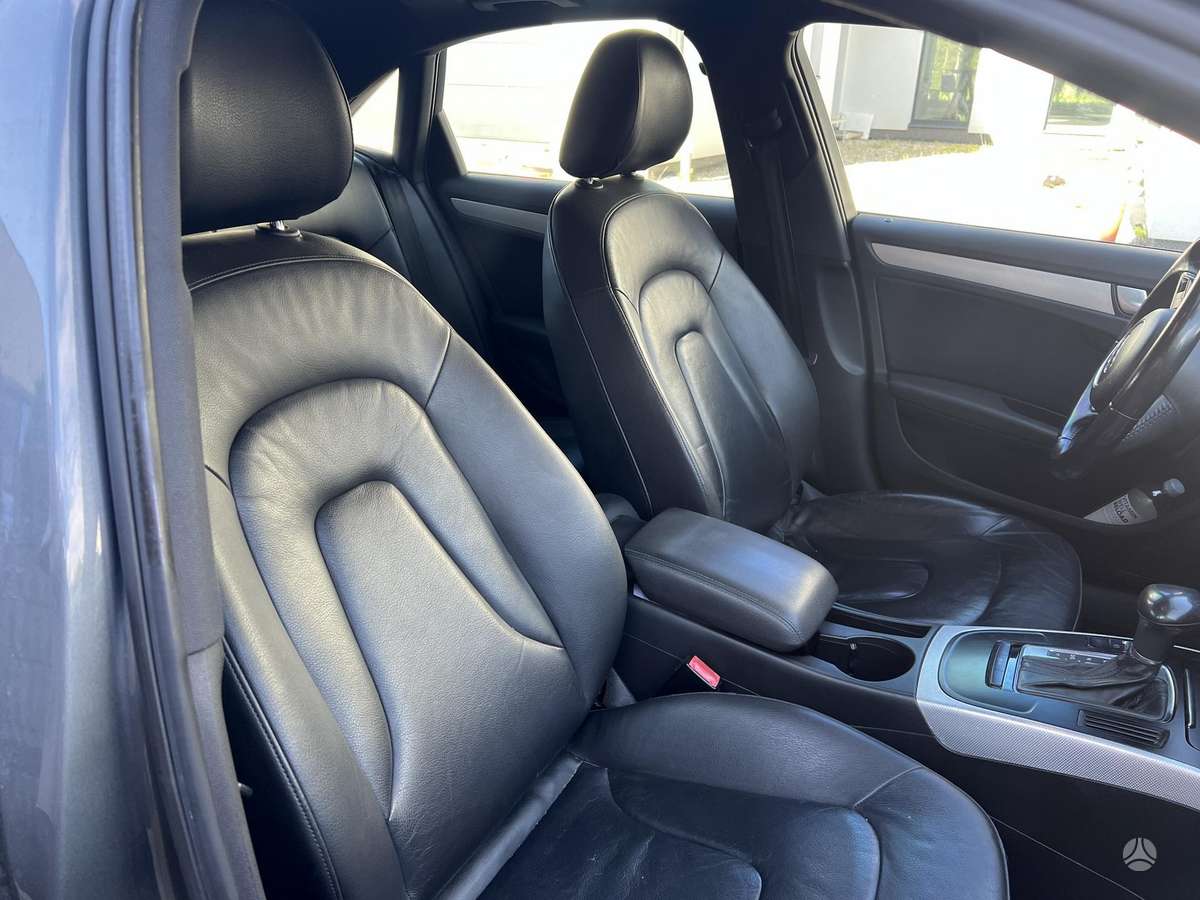 Audi A4, 2.0 l., Седан