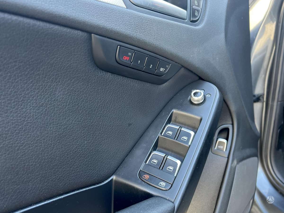 Audi A4, 2.0 l., Седан