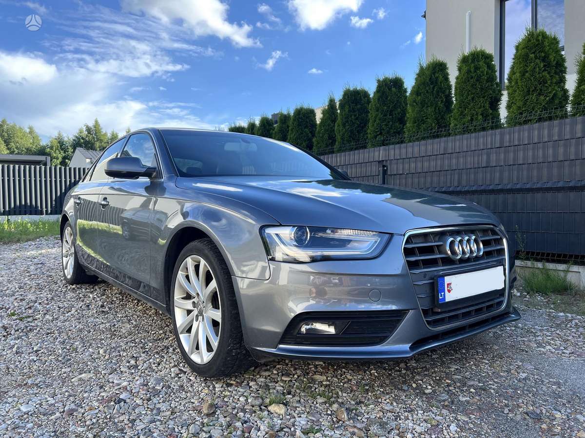 Audi A4, 2.0 l., Седан