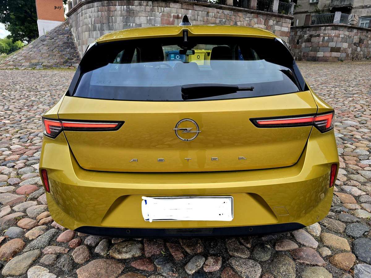 Opel Astra, 1.2 l., Хэтчбек