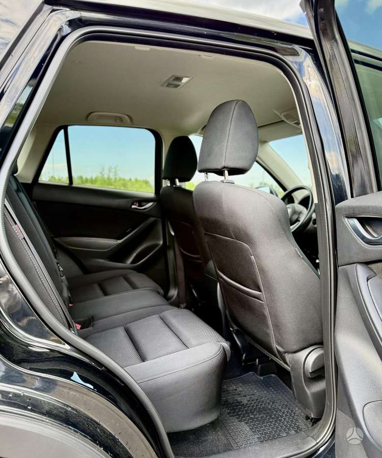 Mazda CX-5, 2.2 l., off-road / crossover