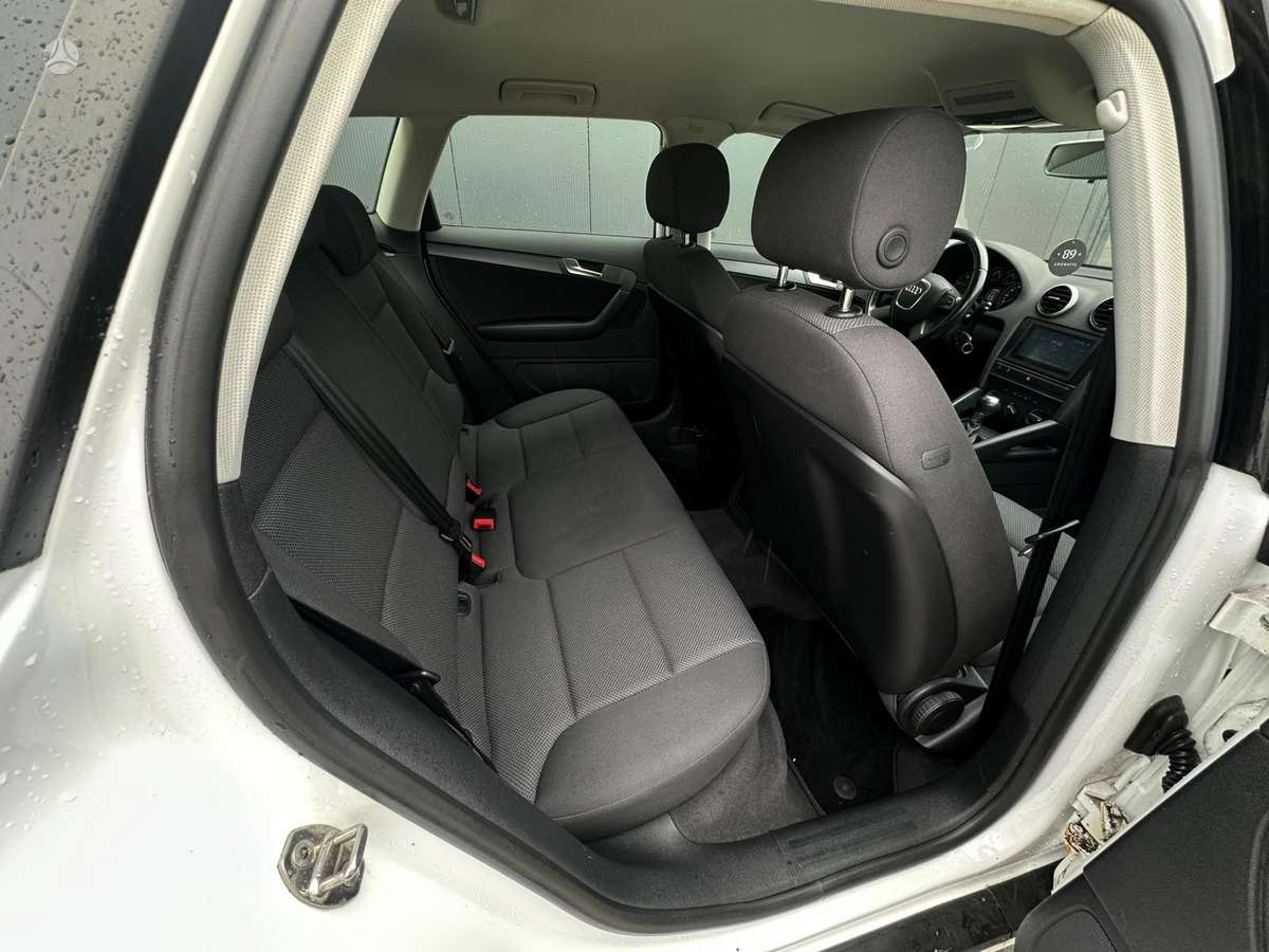 Audi A3, 1.6 l., Хэтчбек
