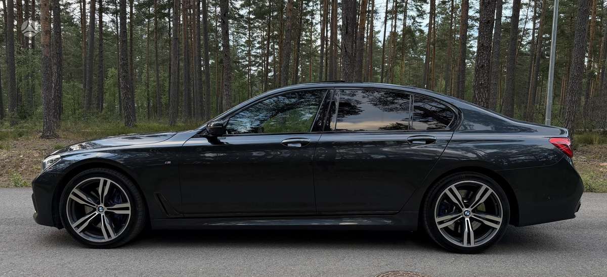BMW 740, 3.0 l., Седан