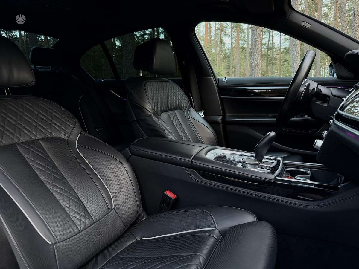 BMW 740, 3.0 l., Седан
