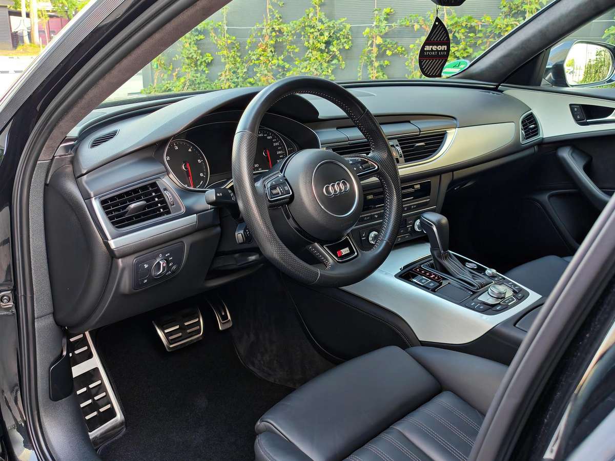 Audi A6, 2.0 l., Седан