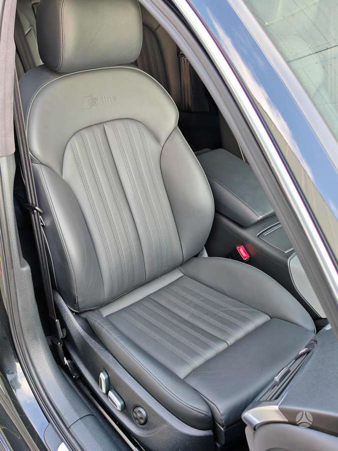 Audi A6, 2.0 l., Седан