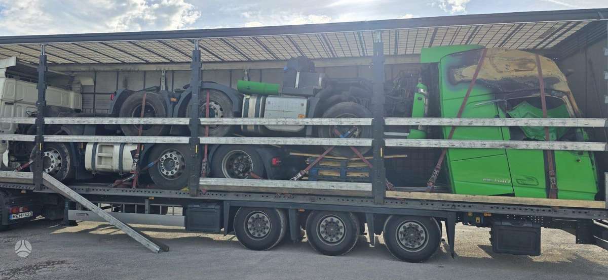 Volvo FH540, double sleeper