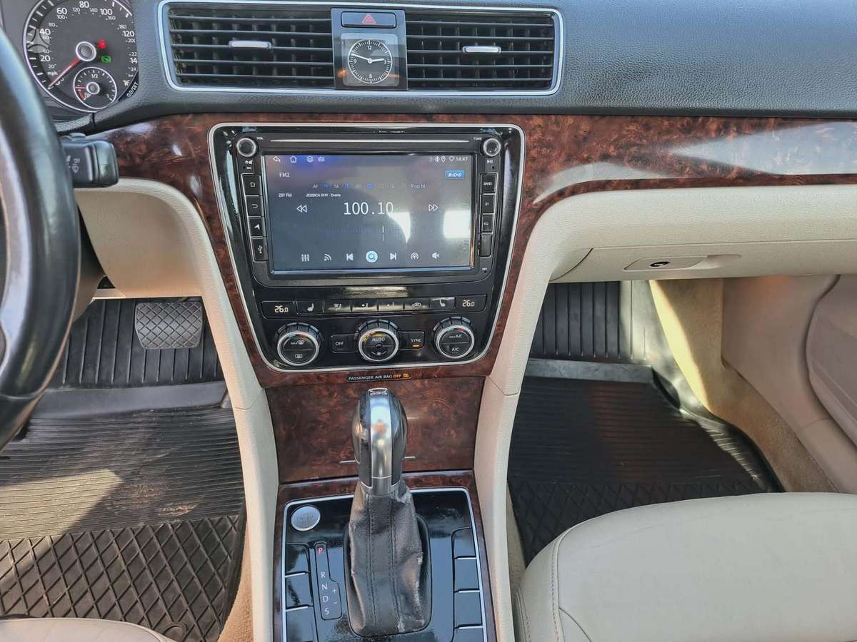Volkswagen Passat, 2.0 l., Седан