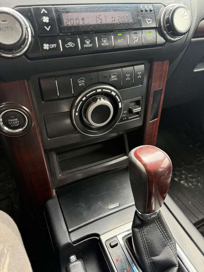 Toyota Land Cruiser - 6