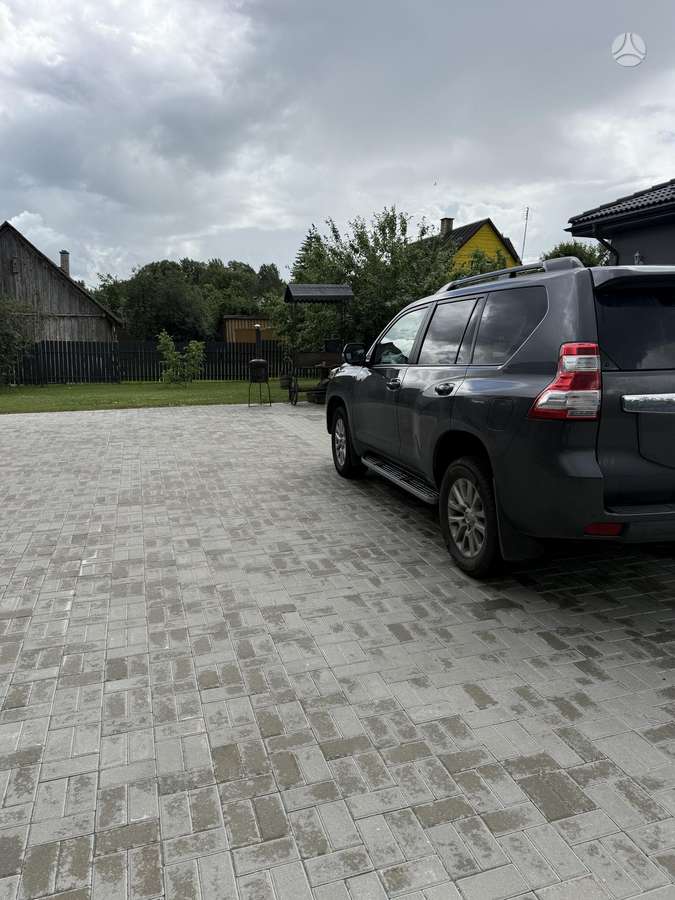 Toyota Land Cruiser - 7