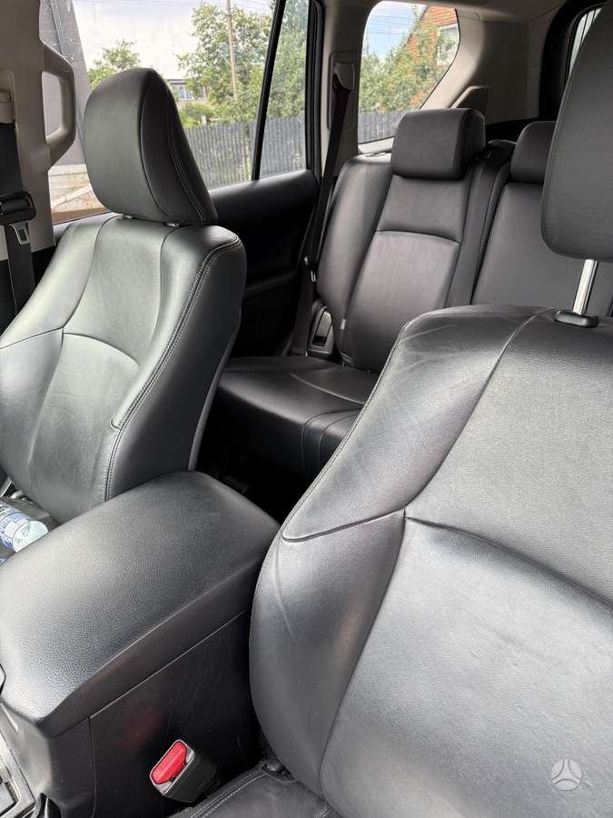 Toyota Land Cruiser - 9