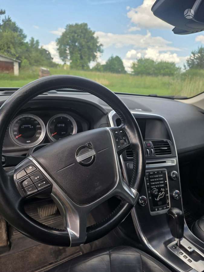 Volvo XC60 - 8