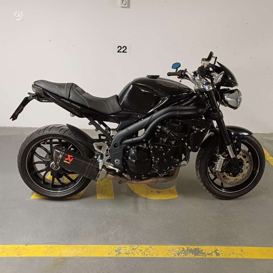 Triumph Speed Triple 1050cc, street / classic