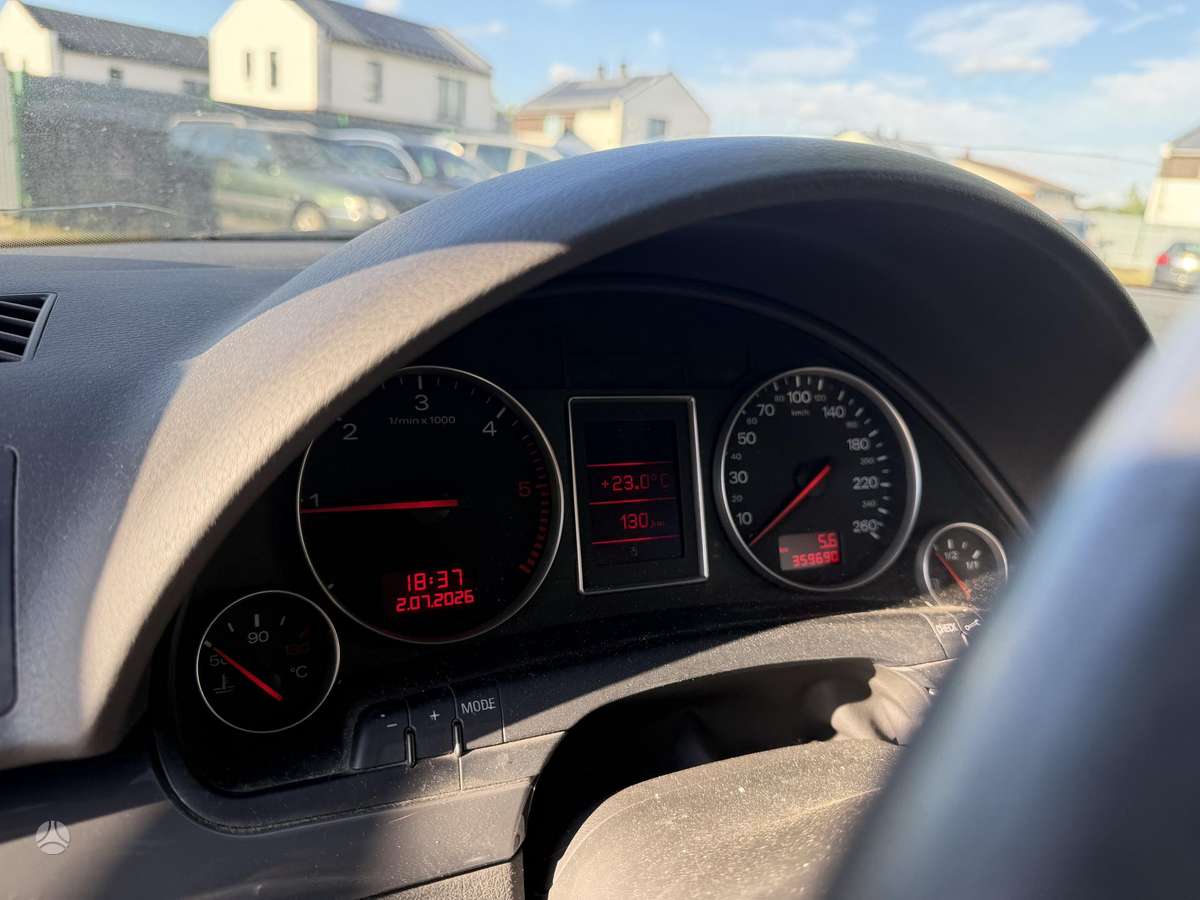 Audi A4, 1.9 l., Седан