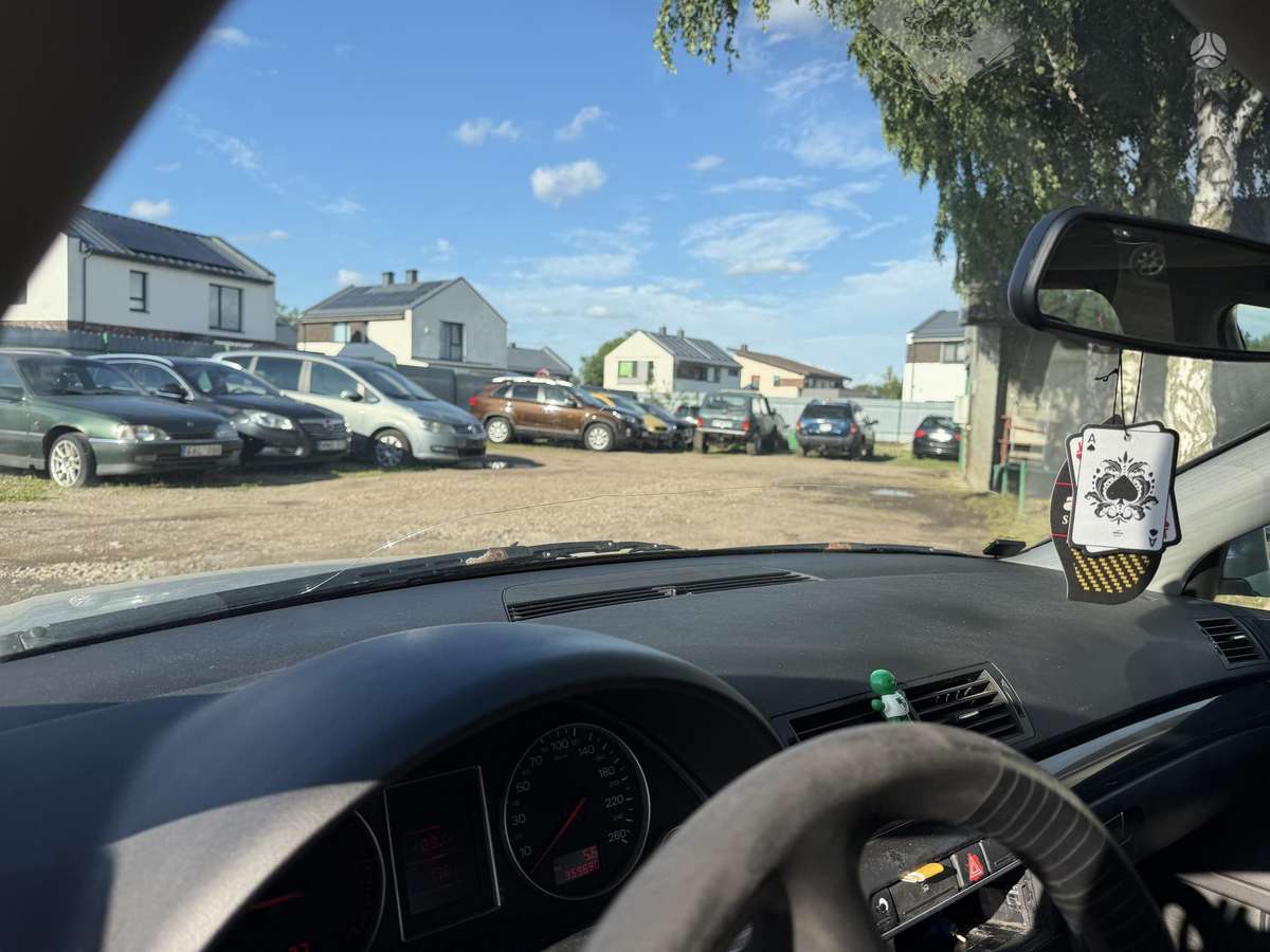 Audi A4, 1.9 l., Седан