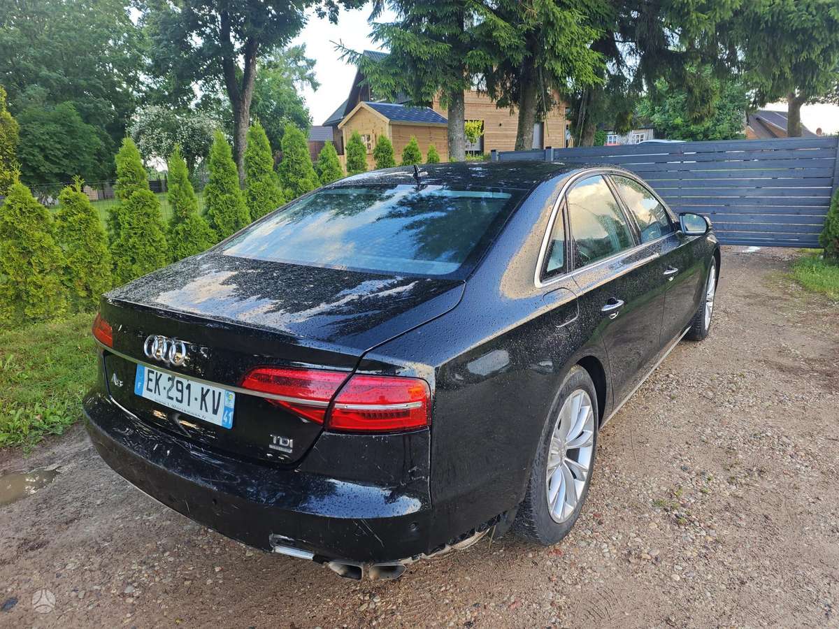 Audi A8, 3.0 l., Седан