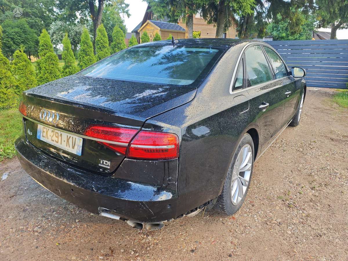 Audi A8, 3.0 l., Седан