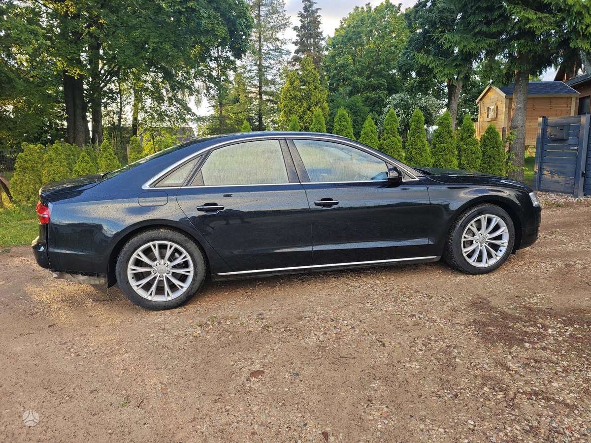 Audi A8, 3.0 l., Седан