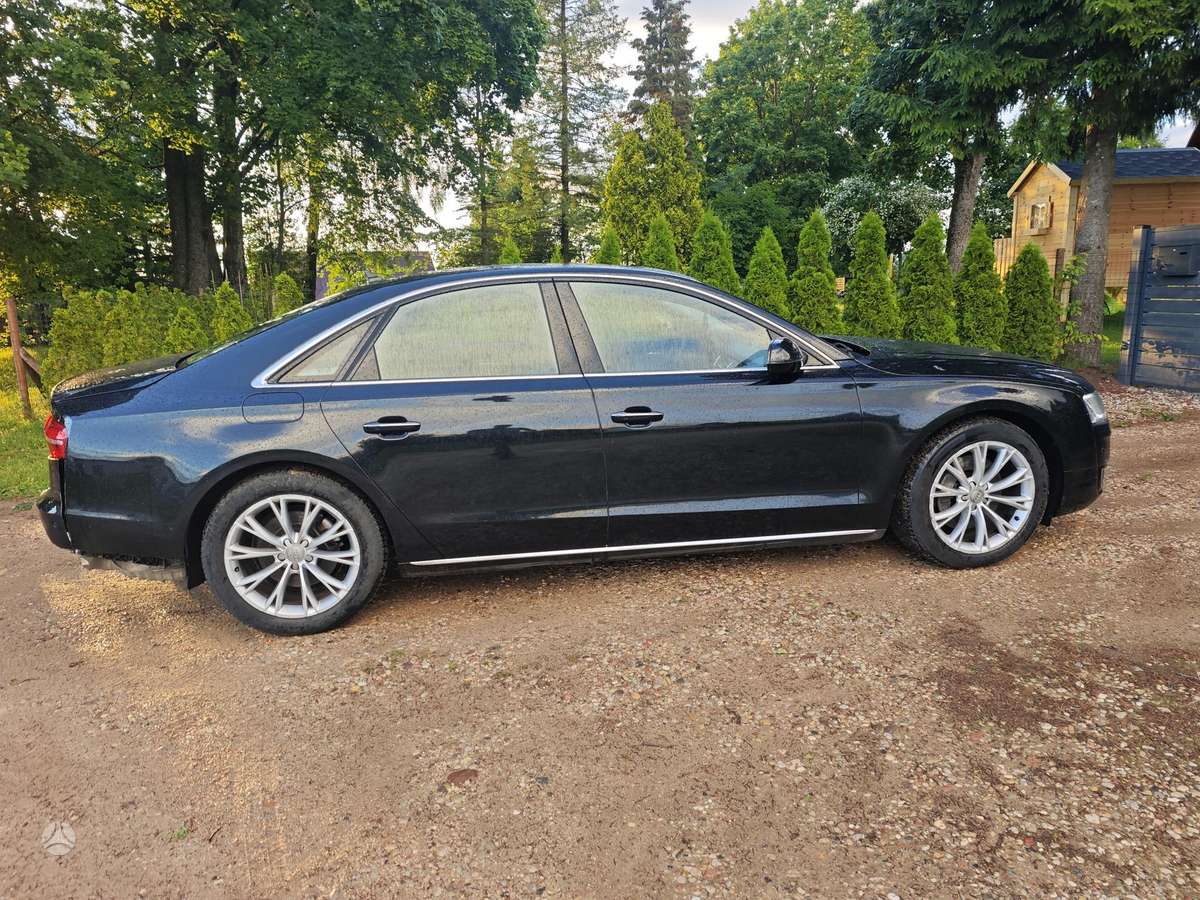Audi A8, 3.0 l., Седан