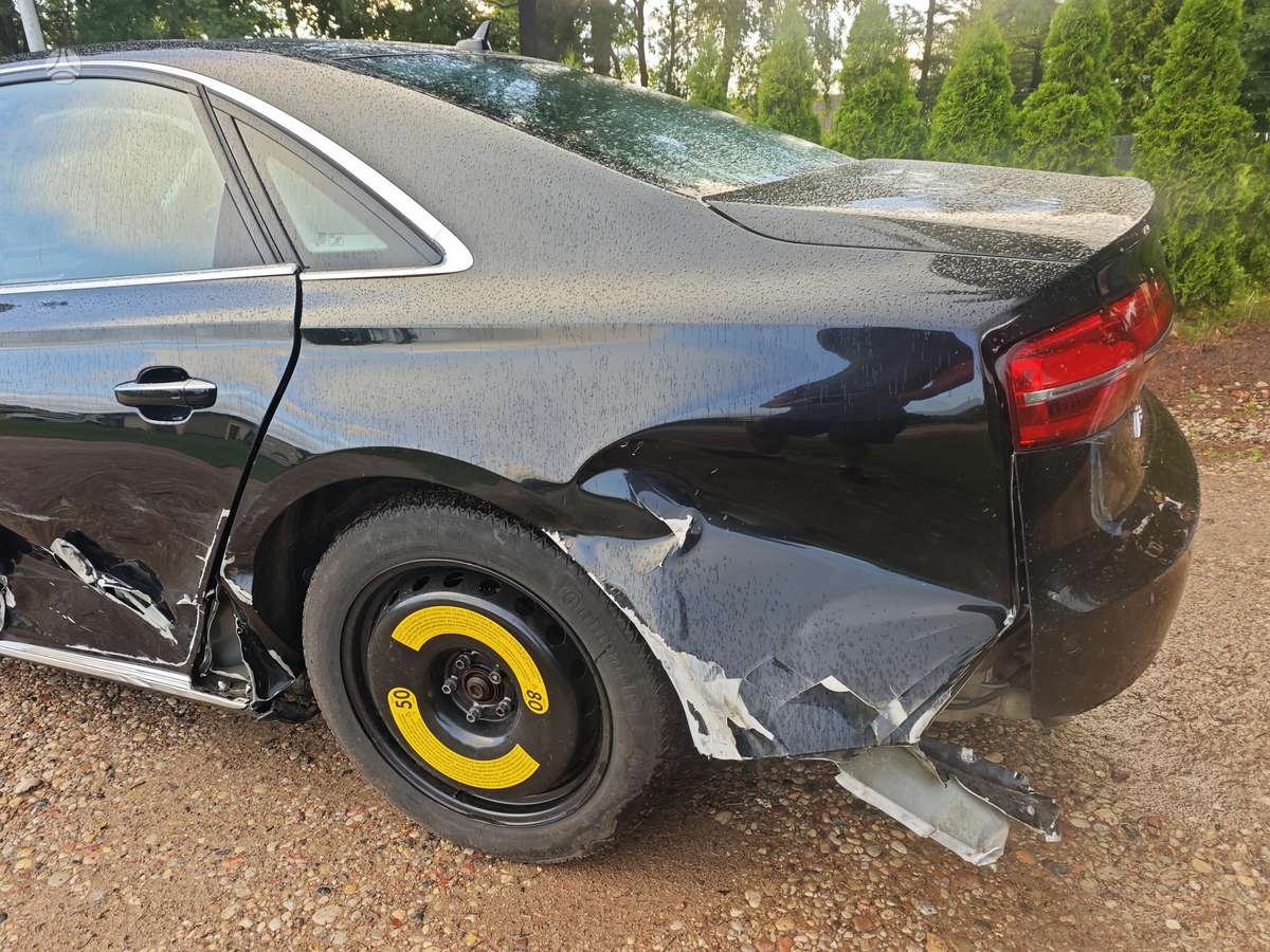 Audi A8, 3.0 l., Седан