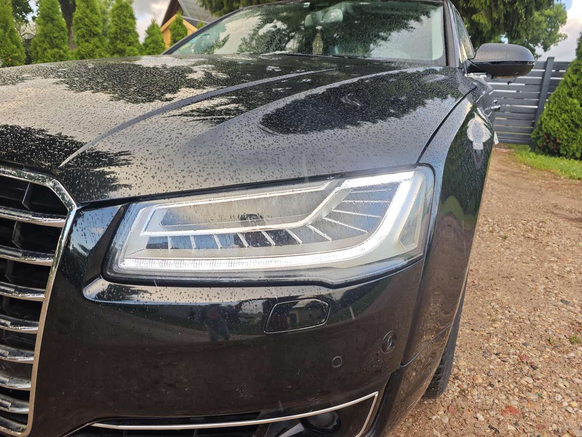 Audi A8, 3.0 l., Седан