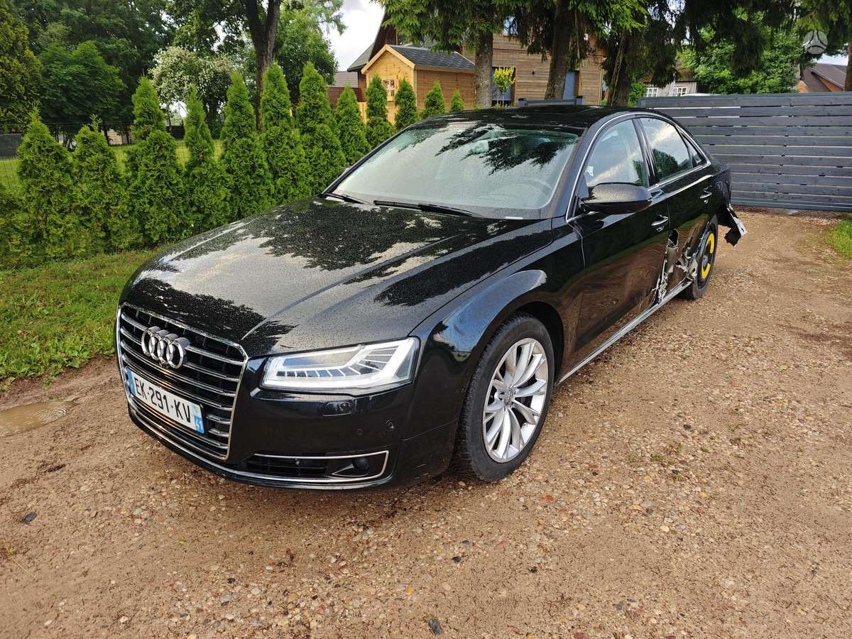 Audi A8, 3.0 l., Седан