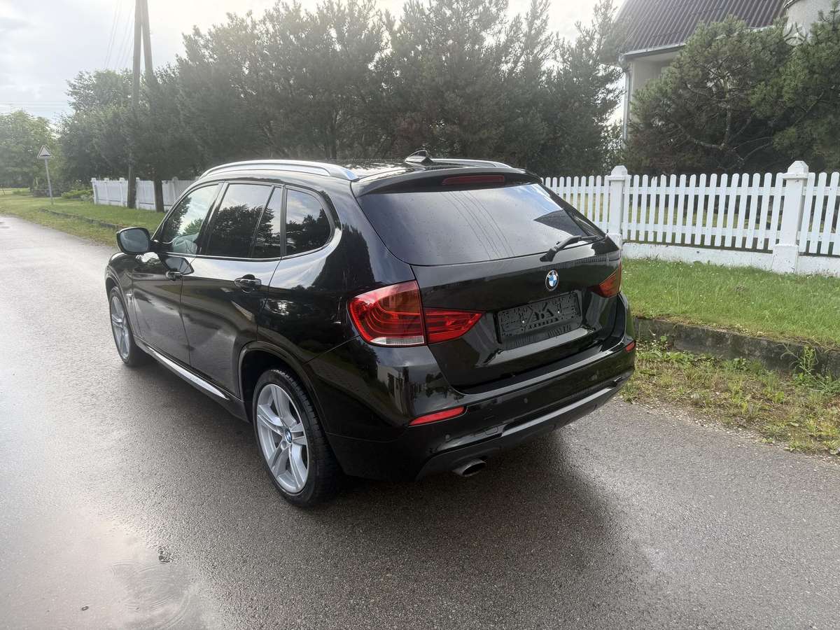 BMW X1, 2.0 l., Внедорожник / Кроссовер