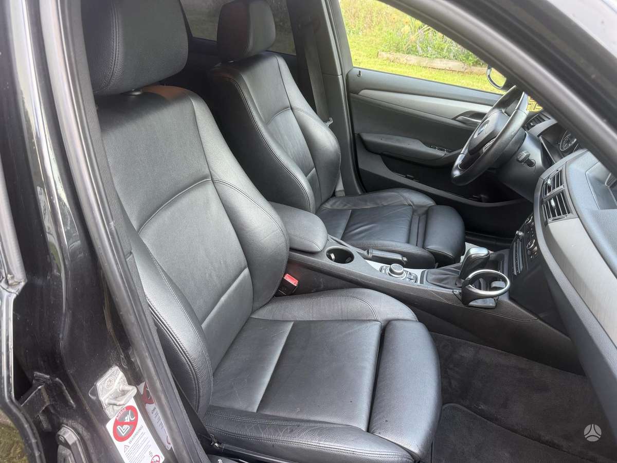 BMW X1, 2.0 l., Внедорожник / Кроссовер