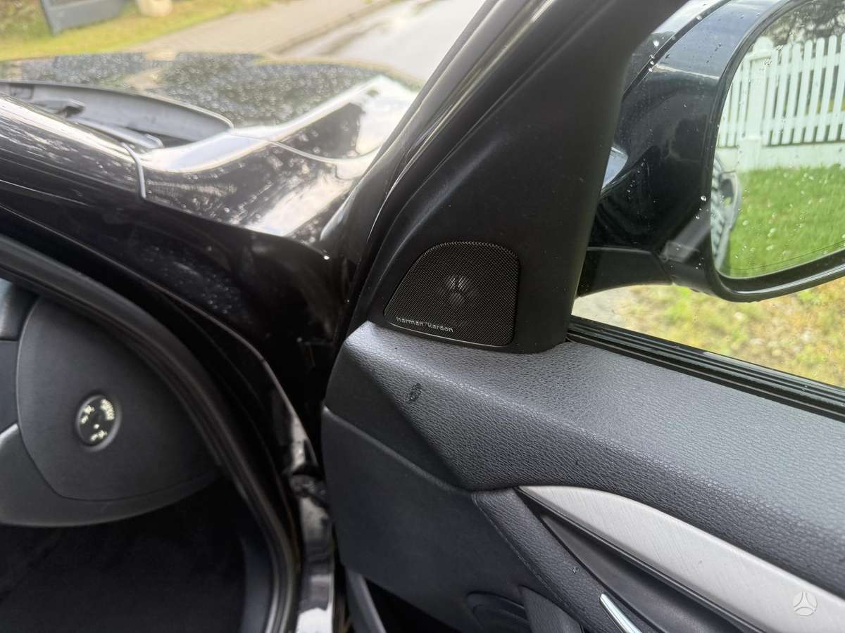 BMW X1, 2.0 l., Внедорожник / Кроссовер
