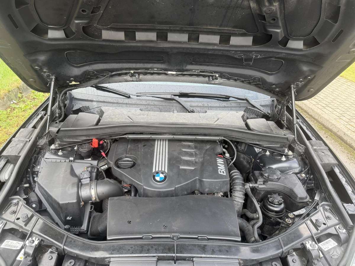 BMW X1, 2.0 l., Внедорожник / Кроссовер