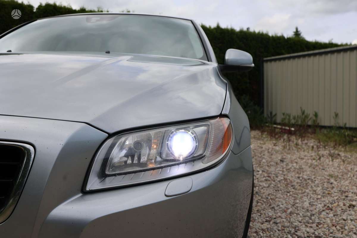 Volvo V70, 2.0 l., Универсал