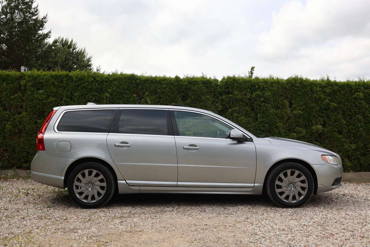 Volvo V70, 2.0 l., Универсал