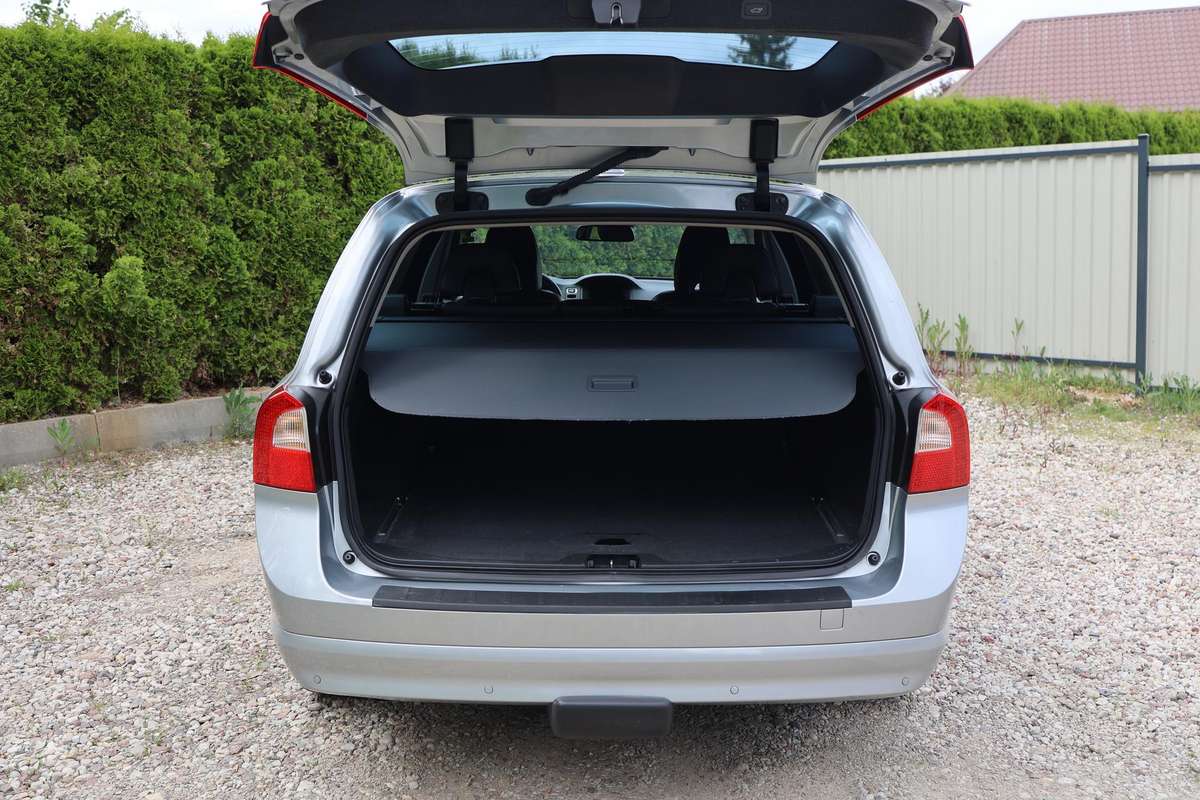 Volvo V70, 2.0 l., Универсал