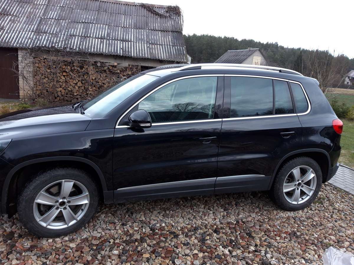 Volkswagen Tiguan - 2